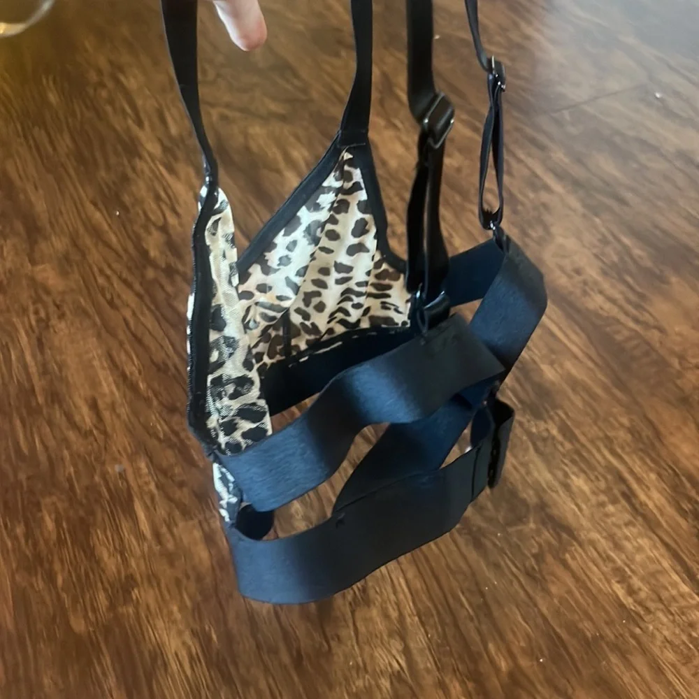 Unif leopard cutout bra - Picture 3 of 3